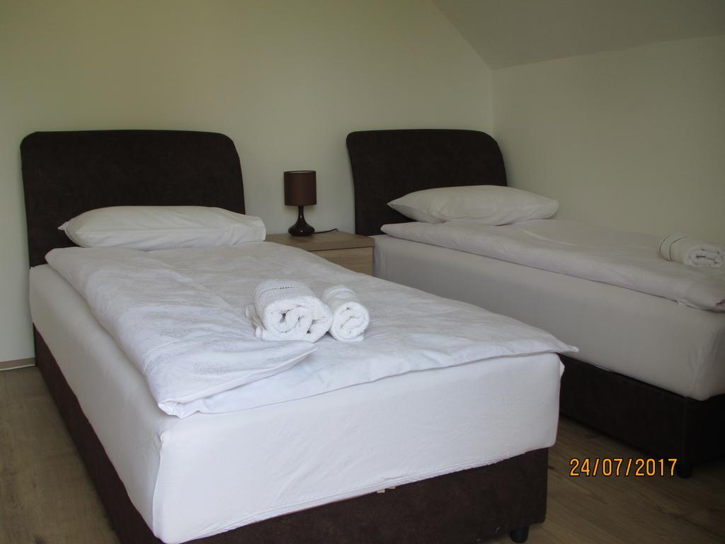 Guest House Baranin Pitomine Žabljak Esterno foto